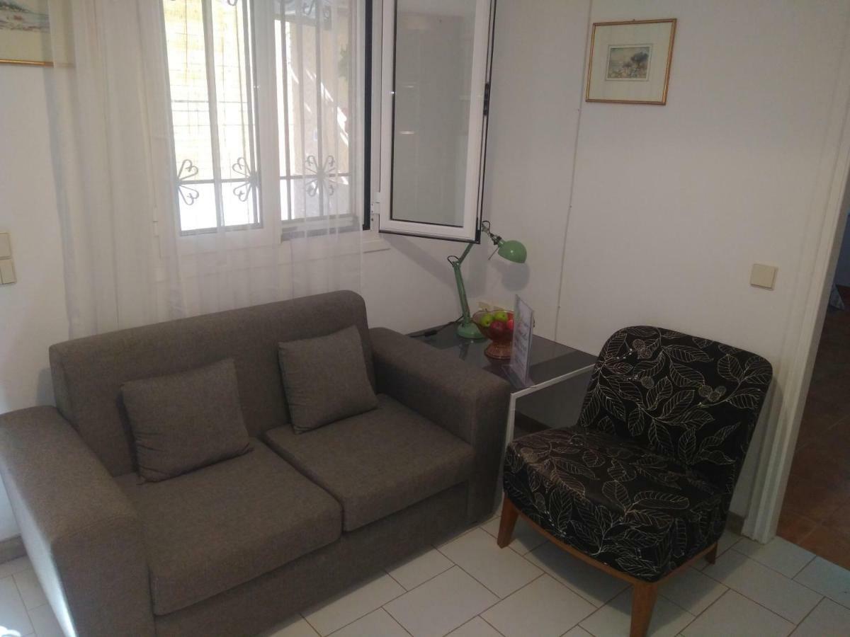 House With Garden Near The Sea Apartment Agia Efimia Luaran gambar