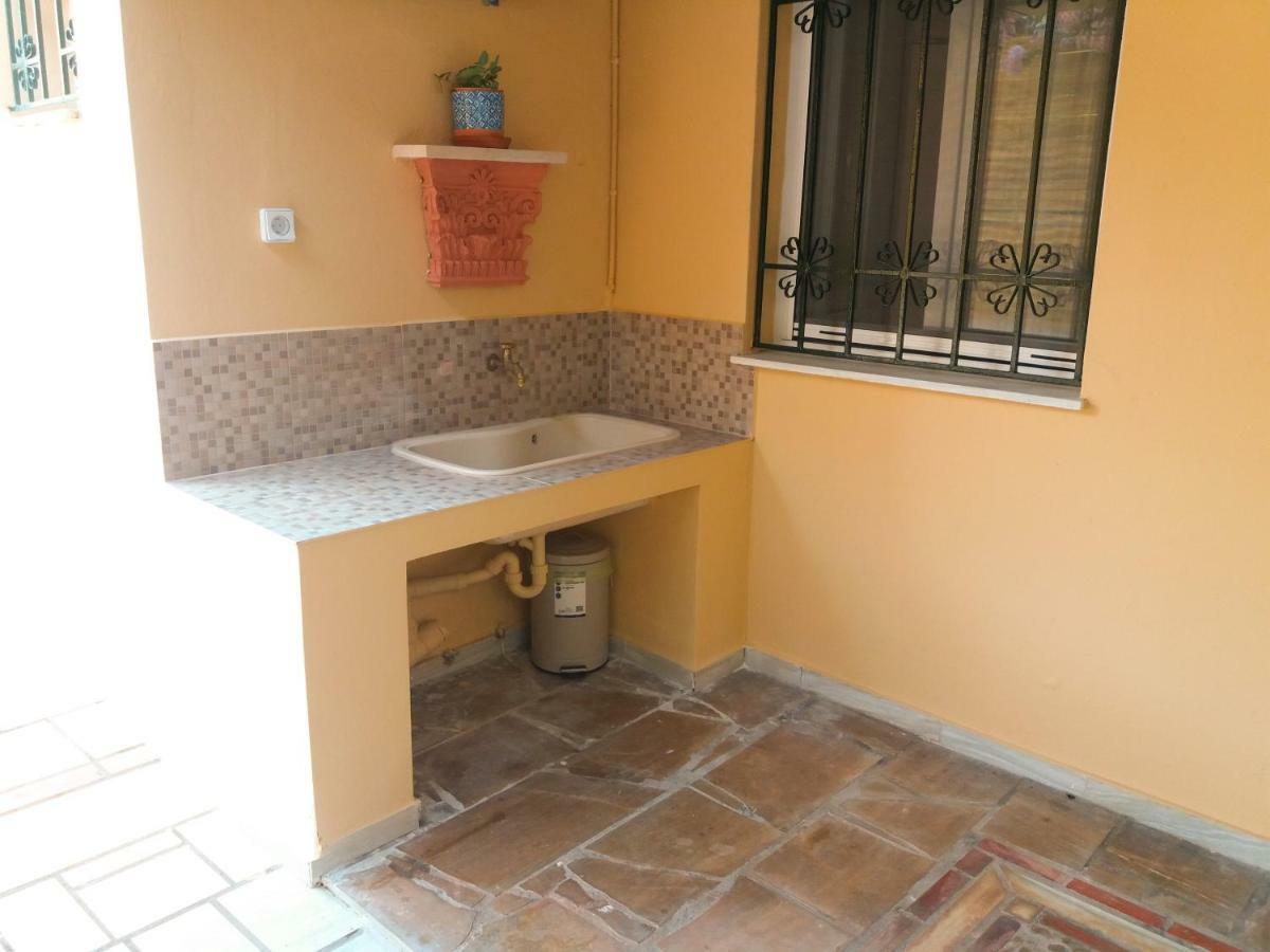 House With Garden Near The Sea Apartment Agia Efimia Luaran gambar