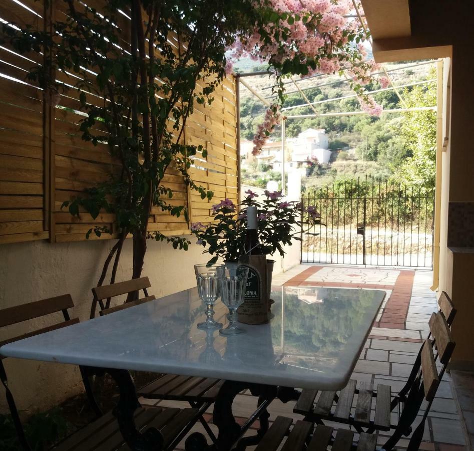 House With Garden Near The Sea Apartment Agia Efimia Luaran gambar